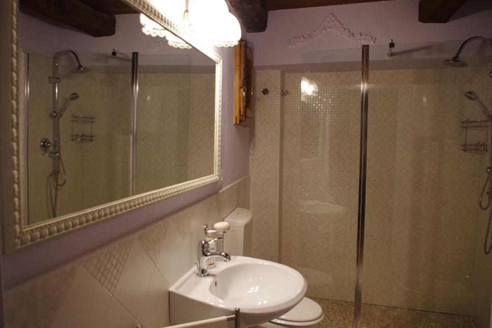 Bed and Breakfast Vinco Castel del Rio Экстерьер фото
